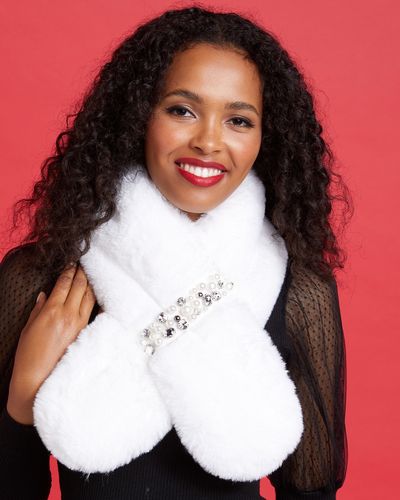 Savida Pearl Clasp Faux Fur Scarf